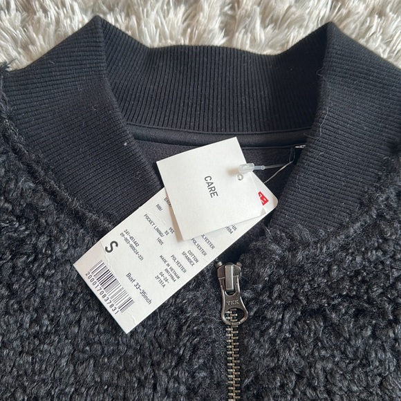 Uniqlo Fuzzy Zip Up - Picture 2 of 2